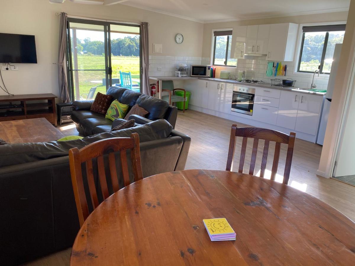 Pinbarren Green Lodges Noosa Extérieur photo